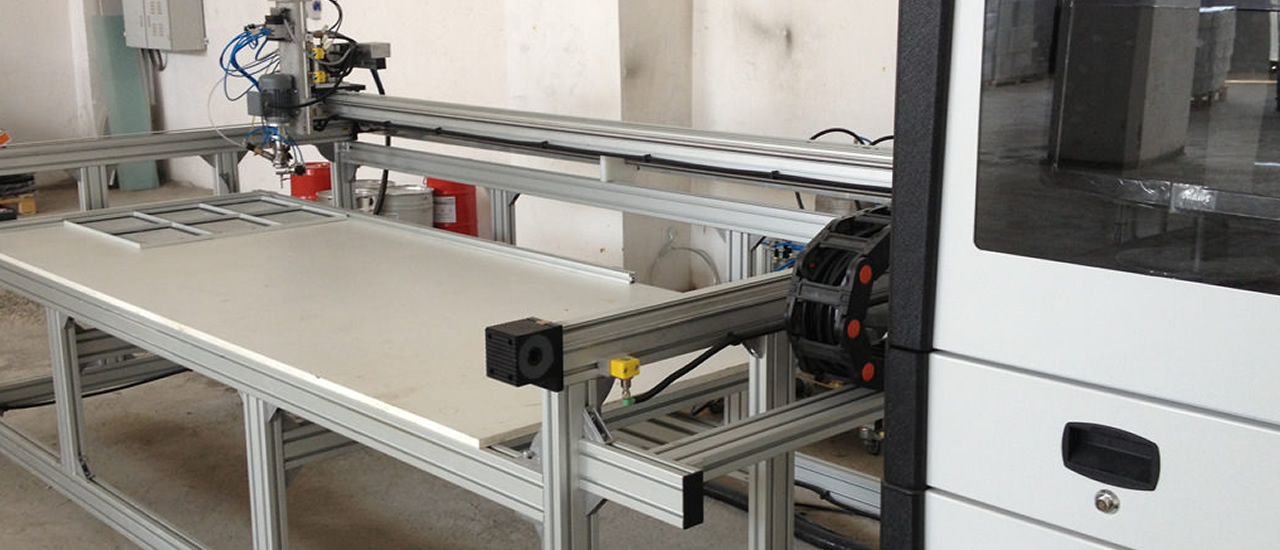Geometal - Poliüretan Dökme Conta Robotu, Çelik ve PVC İzoleli Spiral Boru, Polyester Elektrik Panoları, Bahçe ve Aydınlatma Direkleri, Çelik Spiraller